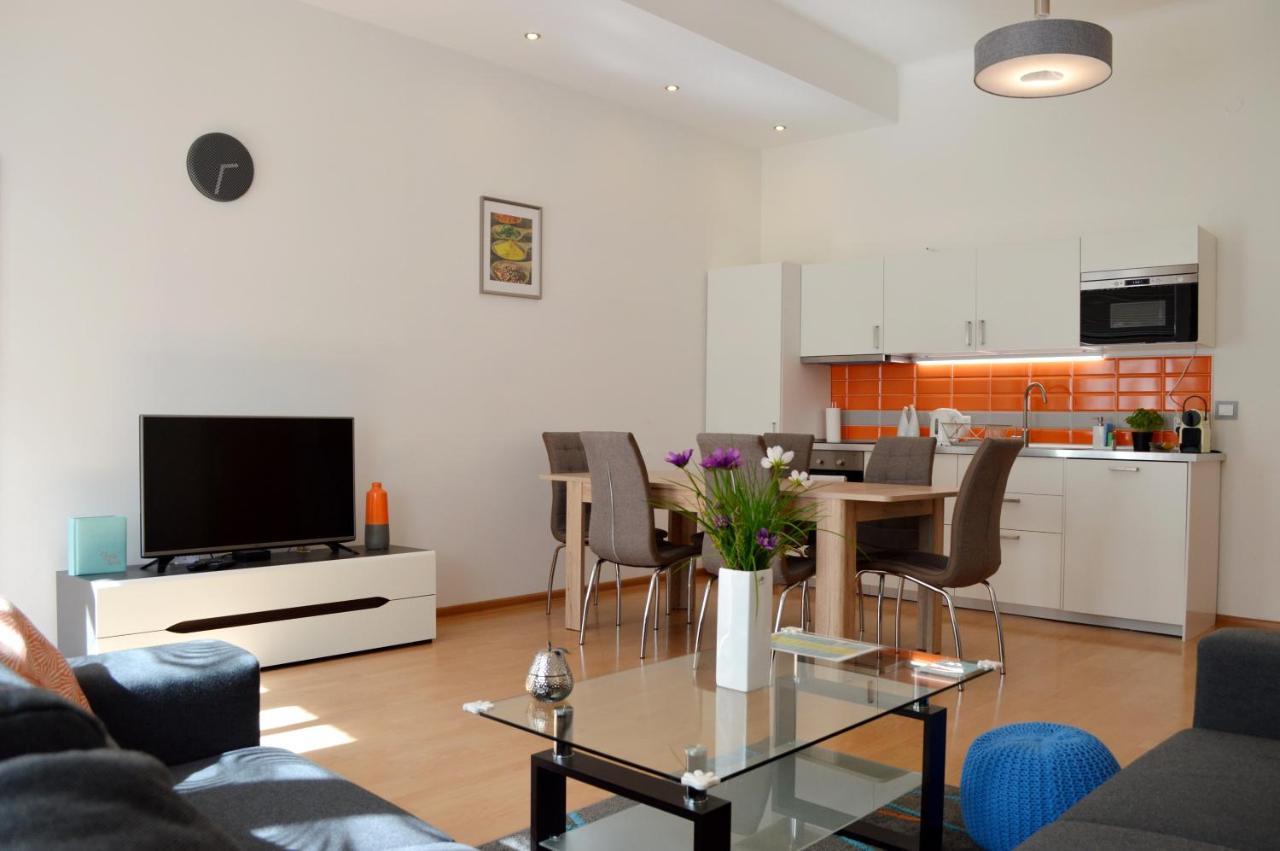 Ge Apartments Prag Exteriör bild